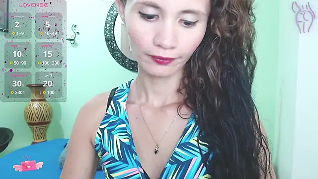 Snapshot of Sofia_Franco_ chatting on January 7, 7:17 pm Sofia Franco online show from January 7, 7:17 pm
