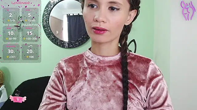 Snapshot of Sofia_Franco_ chatting on February 7, 7:17 pm Sofia Franco online show from February 7, 7:17 pm