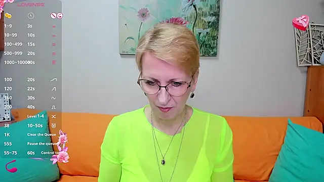 iamyourdream89 online show from March 15, 7:20 am