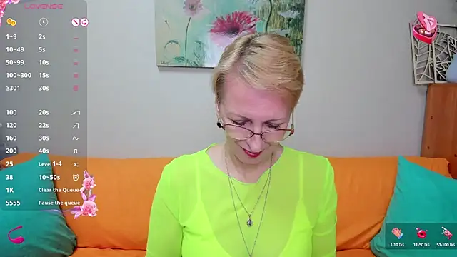 iamyourdream89 online show from March 22, 6:25 pm