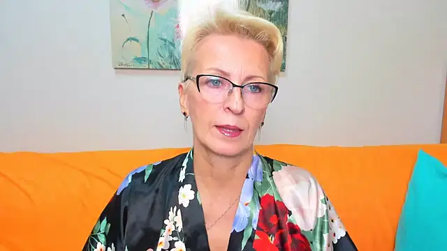 iamyourdream89 online show from September 12, 5:46 pm