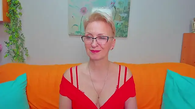 iamyourdream89 online show from February 4, 12:11 pm