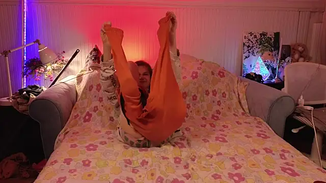 Snapshot of Frank_Fraer chatting on October 12, 9:03 pm Frank Fraer online show from October 12, 9:03 pm