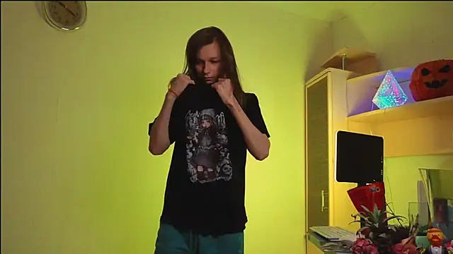 Frank Fraer online show from April 19, 10:45 pm