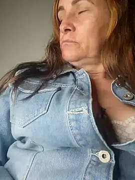 Snapshot of SeductionSilera chatting on January 25, 6:24 pm SeductionSilera online show from January 25, 6:24 pm