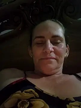 Snapshot of SeductionSilera chatting on February 9, 7:09 pm SeductionSilera online show from February 9, 7:09 pm