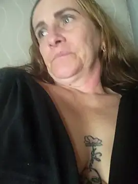 Snapshot of SeductionSilera chatting on February 16, 6:54 pm SeductionSilera online show from February 16, 6:54 pm