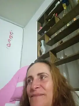 Snapshot of SeductionSilera chatting on February 17, 11:20 pm SeductionSilera online show from February 17, 11:20 pm