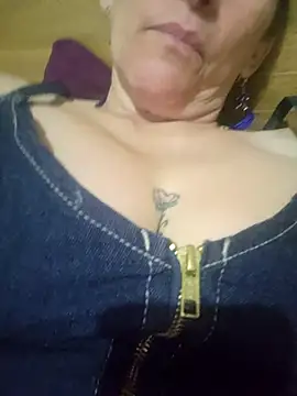 Snapshot of SeductionSilera chatting on February 24, 6:47 pm SeductionSilera online show from February 24, 6:47 pm