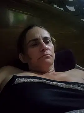 Snapshot of SeductionSilera chatting on February 25, 6:03 am SeductionSilera online show from February 25, 6:03 am