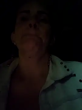 Snapshot of SeductionSilera chatting on February 27, 2:43 pm SeductionSilera online show from February 27, 2:43 pm