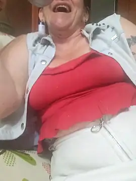 Snapshot of SeductionSilera chatting on February 27, 10:53 pm SeductionSilera online show from February 27, 10:53 pm