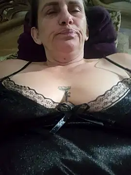 Snapshot of SeductionSilera chatting on September 25, 5:33 am SeductionSilera online show from September 25, 5:33 am