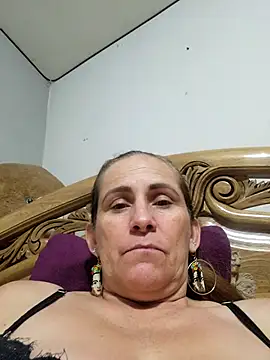 Snapshot of SeductionSilera chatting on September 28, 2:50 am SeductionSilera online show from September 28, 2:50 am