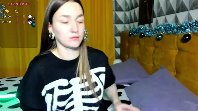 Pink diablo online show from December 19, 1:28 am