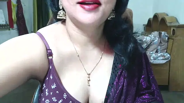 Snapshot of Cute_Mahi22 chatting on October 28, 6:10 pm Cute Mahi22 online show from October 28, 6:10 pm