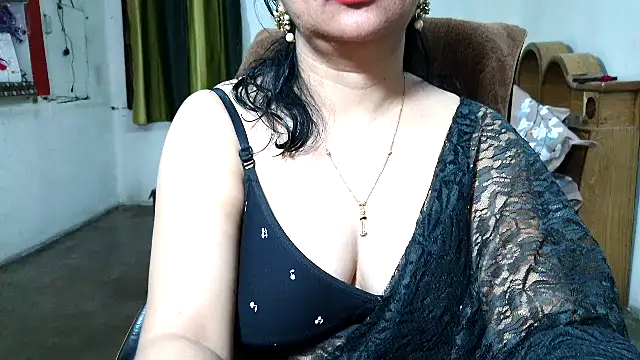 Snapshot of Cute_Mahi22 chatting on October 29, 6:48 am Cute Mahi22 online show from October 29, 6:48 am