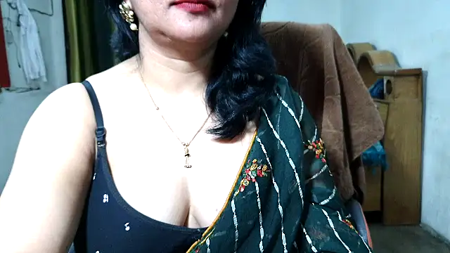 Snapshot of Cute_Mahi22 chatting on November 28, 6:16 am Cute Mahi22 online show from November 28, 6:16 am