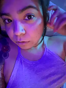 kimmiakiss22 online show from February 16, 9:48 pm