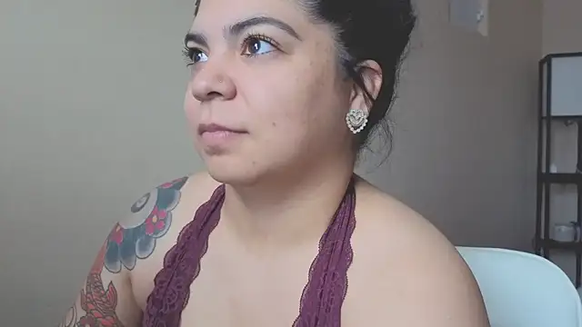 kimmiakiss22 online show from March 9, 6:21 pm