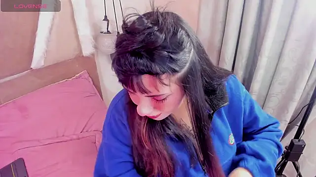 xhinata hyugax online show from March 11, 1:11 am