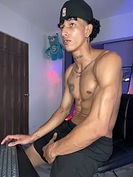 Snapshot of mike_casseano chatting on October 7, 9:45 pm mike casseano online show from October 7, 9:45 pm