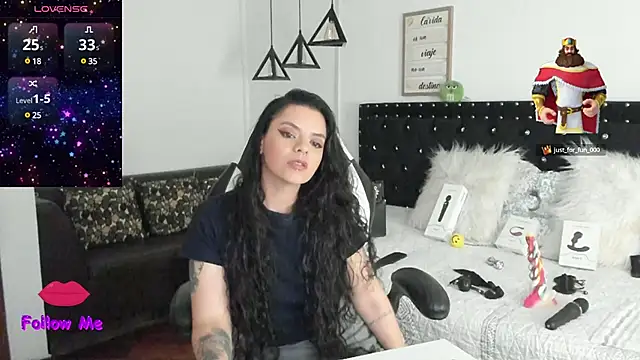 Snapshot of natasha_logan_ chatting on February 4, 10:10 am natasha logan online show from February 4, 10:10 am