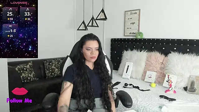 Snapshot of natasha_logan_ chatting on February 25, 1:17 pm natasha logan online show from February 25, 1:17 pm