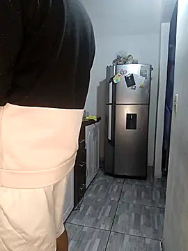 Snapshot of catire2323 chatting on November 29, 2:47 am catire2323 online show from November 29, 2:47 am