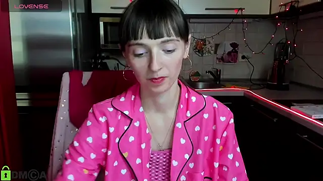 TayanaJons online show from March 8, 12:20 pm