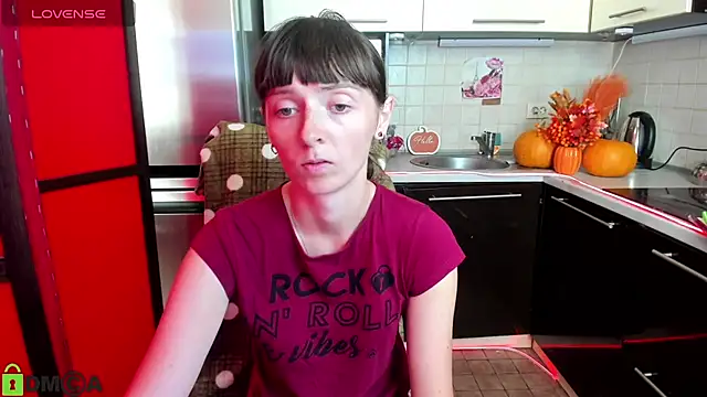 TayanaJons online show from September 21, 7:10 am