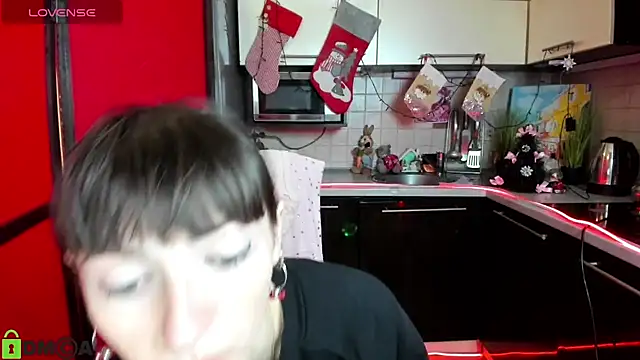 TayanaJons online show from December 18, 7:58 am