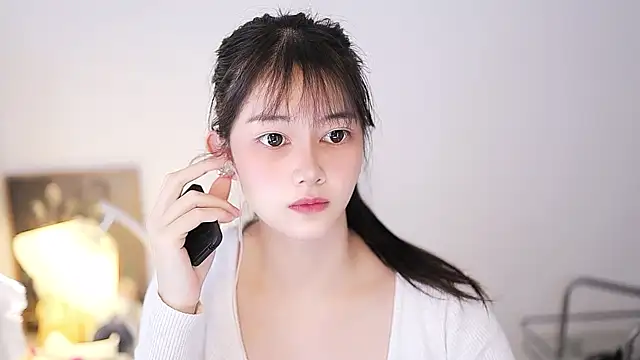 Snapshot of Judy520 chatting on February 19, 1:51 am Judy520 online show from February 19, 1:51 am