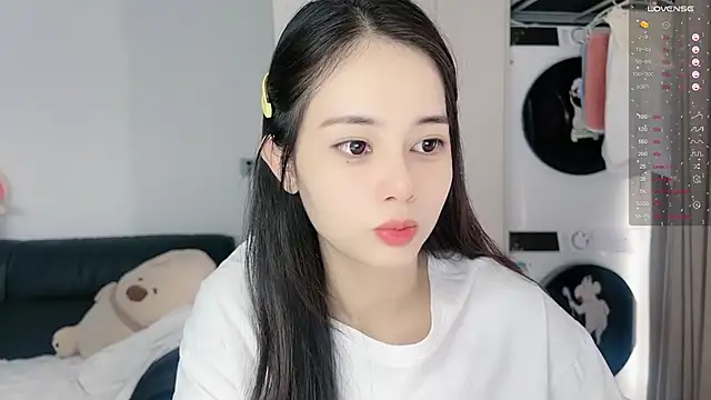 Snapshot of Judy520 chatting on December 14, 2:06 am Judy520 online show from December 14, 2:06 am