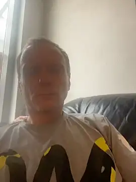 Snapshot of Martinpublic chatting on December 3, 10:57 am Martinpublic online show from December 3, 10:57 am