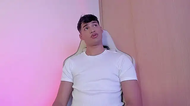 Snapshot of Jimmy_Leeh_ chatting on December 6, 11:03 pm Jimmy Leeh online show from December 6, 11:03 pm