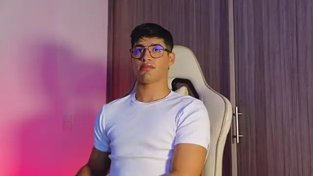 Snapshot of Jimmy_Leeh_ chatting on October 2, 10:28 pm Jimmy Leeh online show from October 2, 10:28 pm