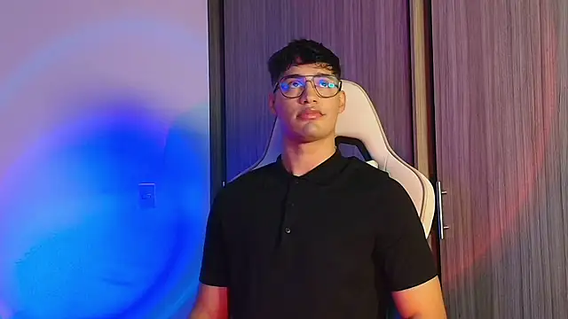 Snapshot of Jimmy_Leeh_ chatting on October 17, 10:56 pm Jimmy Leeh online show from October 17, 10:56 pm