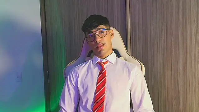 Snapshot of Jimmy_Leeh_ chatting on October 27, 3:32 am Jimmy Leeh online show from October 27, 3:32 am