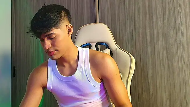 Snapshot of Jimmy_Leeh_ chatting on November 16, 3:56 am Jimmy Leeh online show from November 16, 3:56 am