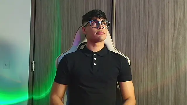 Snapshot of Jimmy_Leeh_ chatting on November 30, 4:38 am Jimmy Leeh online show from November 30, 4:38 am