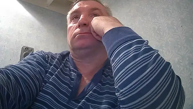 GYurmoka70 online show from October 4, 8:07 pm