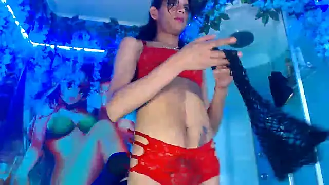 Snapshot of alessa_brown74 chatting on February 6, 1:54 pm alessa brown74 online show from February 6, 1:54 pm