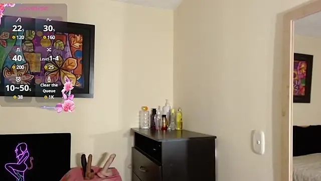 Snapshot of LorenTyler_ chatting on February 20, 4:57 pm LorenTyler online show from February 20, 4:57 pm