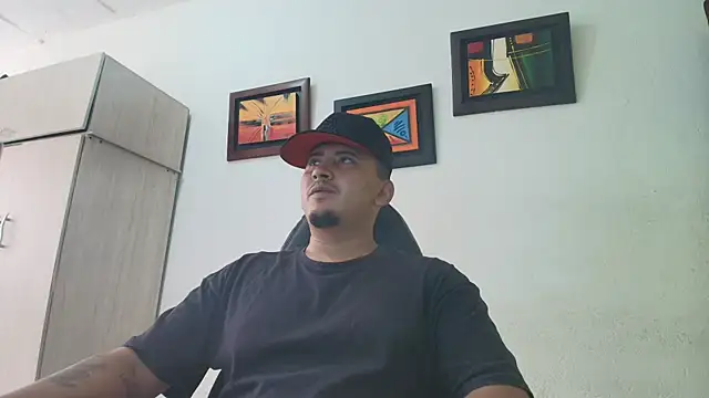 Snapshot of myke_andrade chatting on November 18, 6:34 pm myke andrade online show from November 18, 6:34 pm