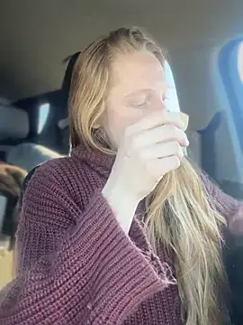 GoldenFlameGoddess online show from March 6, 10:58 pm