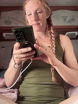 GoldenFlameGoddess online show from March 17, 8:09 pm