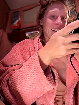 GoldenFlameGoddess online show from September 13, 3:17 am