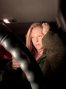 GoldenFlameGoddess online show from December 3, 3:14 am