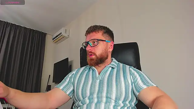 Findom guy online show from March 15, 10:32 am